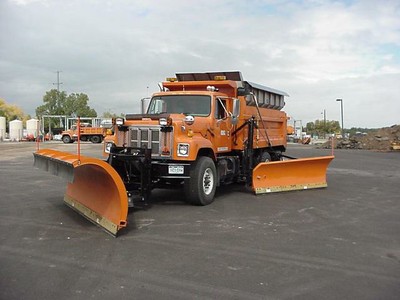 Front plow and wing plow