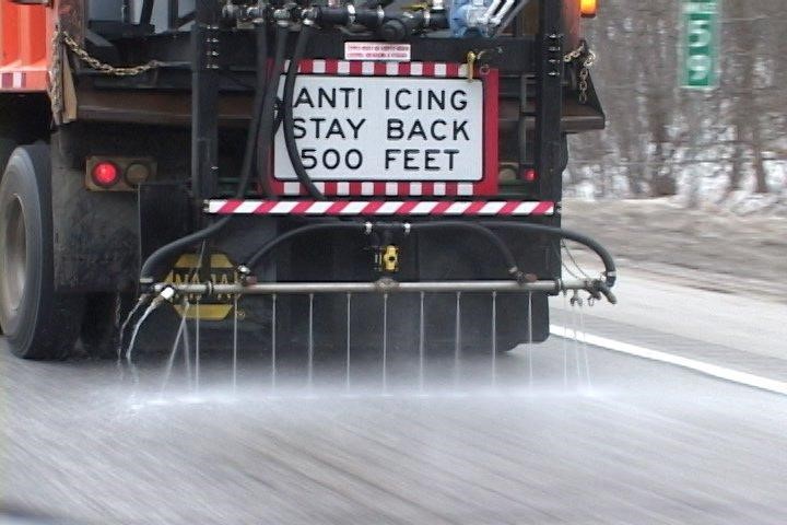Liquid anti-icing truck